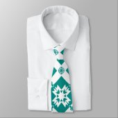 白と緑の抽象的な幾何学模様 ネクタイ (タイ)