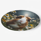 白と茶色のモルモットの月とデイジー ペーパープレート (アングル)