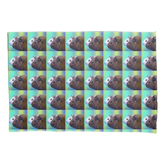 白と茶色のモルモット煉瓦 枕カバー (正面)