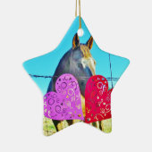 白と茶色の馬のバレンタインハート セラミックオーナメント (右)