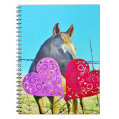 白と茶色の馬のバレンタインハート ノートブック (正面)