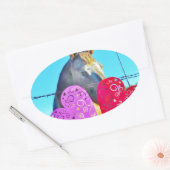 白と茶色の馬のバレンタインハート 楕円形シール (封筒)