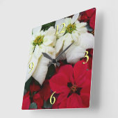 白と赤のポインセティアスIIクリスマスホリデー スクエア壁時計 (傾斜)