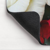 白と赤のポインセティアスIIクリスマスホリデー マウスパッド (コーナー)