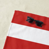 白と赤のモノグラストライプム ビーチタオル (インサイチュ)