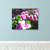 白と赤の百合花 キャンバスプリント (インサイチュ (ウッドフロア))