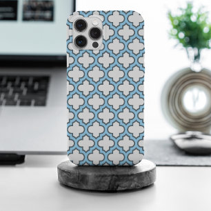 白と赤の青のトレリス、ラティス、クローバー iPhone 15 PRO MAXケース
