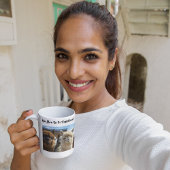 白と赤褐色の巻き毛のアルパカのカップル コーヒーマグカップ