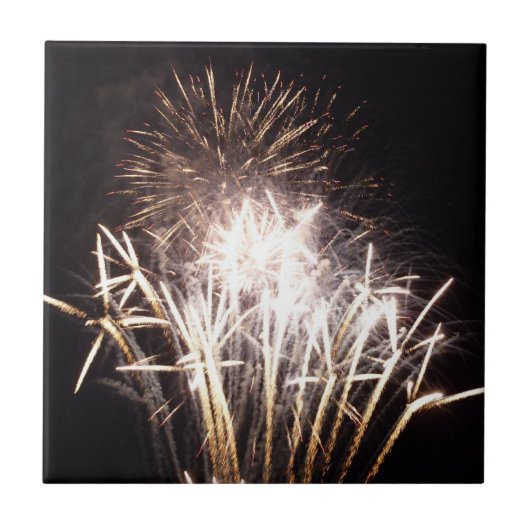 白と金の花火 パトリオティックな祝祭 タイル (正面)
