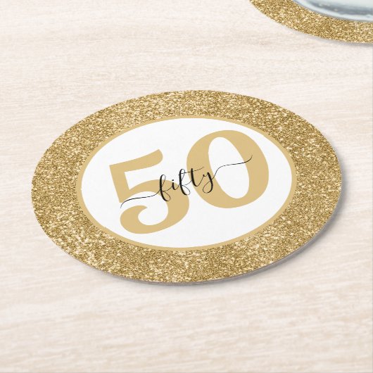 白と金ゴールドのグリッター50 50年50誕生日 ラウンドペーパーコースター (アングル)