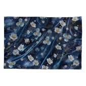 白と金ゴールドの抽象芸術の花Simmery Blue Silk 枕カバー (裏面)