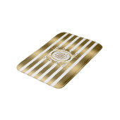 白と金ゴールドストライプの渦巻きフレーム バスマット (アングル)