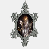 白と金ゴールド花火II愛国的お祝い スノーフレークピューターオーナメント (左)