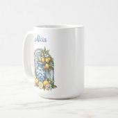 白と青のアマルフィ陶器花瓶レモンItaly コーヒーマグカップ (正面左)