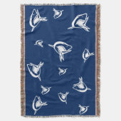 白と青のサメの狂乱の沿岸生活 スローブランケット (正面縦)