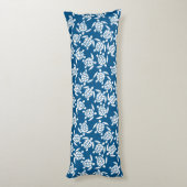 白と青のシーサーマルパターン ボディピロー (裏面 (縦))
