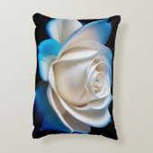 白と青のバラ アクセントクッション (裏面(縦))