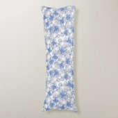 白と青の繰り返しモチーフ |タコ模様 ボディピロー (正面縦)