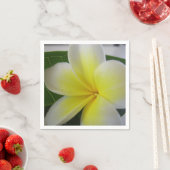白と黄色のフランギパニの花 スタンダードカクテルナプキン (インサイチュ)