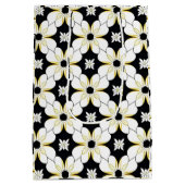 白と黄色の花のフラワーパターン ミディアムペーパーバッグ (裏面)
