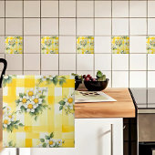 白と黄色の花オンイエローファームハウスチェック タイル