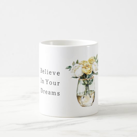 白と黄色の花 夢を信じて コーヒーマグカップ (中央)