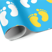 白と黄色の青い赤ちゃんの足 ラッピングペーパー (ロールコーナー)