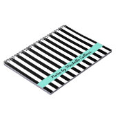 白と黒のアクストライプアパーソナライズされた名 ノートブック (左側)