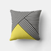 白と黒のストライプ三角形 クッション (裏面)