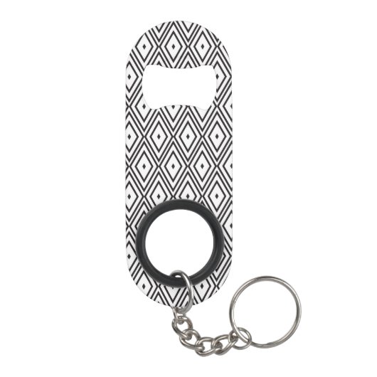 白と黒のダイヤモンド キーホルダー栓抜き (裏面)