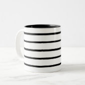 白と黒のデザイン ツートーンマグカップ (正面左)