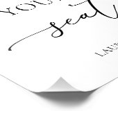 白と黒のミニマリストのサインを見つける フォトプリント (角)