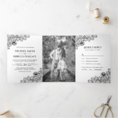 白と黒のレース結婚の写真 三つ折り招待状 (内部)