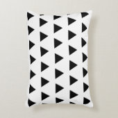 白と黒の三角形 アクセントクッション (正面(垂直))