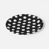 白と黒の中型サイズ水玉模様シック ペーパープレート (アングル)