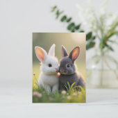 白と黒の可愛いベビーが草原に寝ている。 ポストカード (スタンド正面)