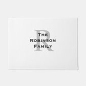 白と黒の名前モノグラムの ドアマット (正面)