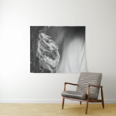 白と黒の山々の霧の雲 タペストリー (インサイチュ(横))