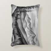 白と黒の山絵画の風景 アクセントクッション (正面(垂直))