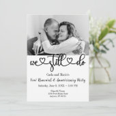 「白と黒の私たちは誓いを更新する/記念日」
「私たちはまだそうする」という優雅な記念日と誓いの更新の 招待状 (スタンド正面)