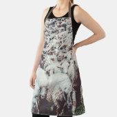 白と黒の羊の群れ エプロン (インサイチュ)