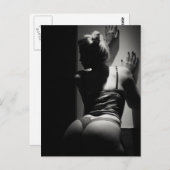 白と黒の美しいランジェリー写真 ポストカード (正面/裏面)