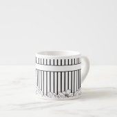 白と黒の花とストライプ エスプレッソカップ (正面右)