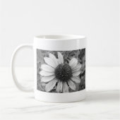 白と黒の花 コーヒーマグカップ (左)