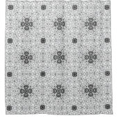 白と黒の透かし模様のElsa シャワーカーテン (正面)