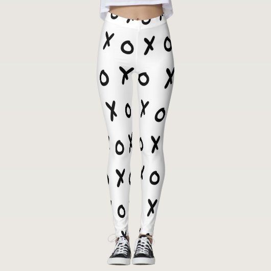 白と黒のX O XO X&Oのかわいいトレンド レギンス (正面)