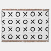 白と黒のXsとOs スローブランケット (正面)