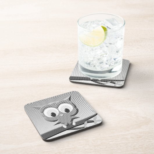 白と黒を使った新聞社のフクロウ コースター (右側)