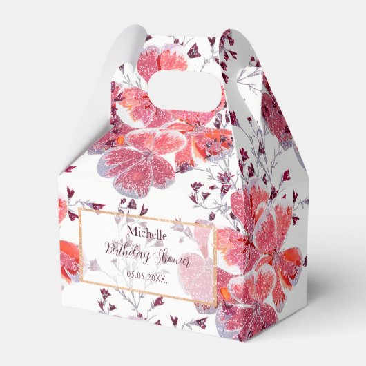 白にピンク色の花。 フェイバーボックス (正面サイド)