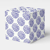 白に藍色ストライプのの濃い青の丸の模様 フェイバーボックス (正面サイド)